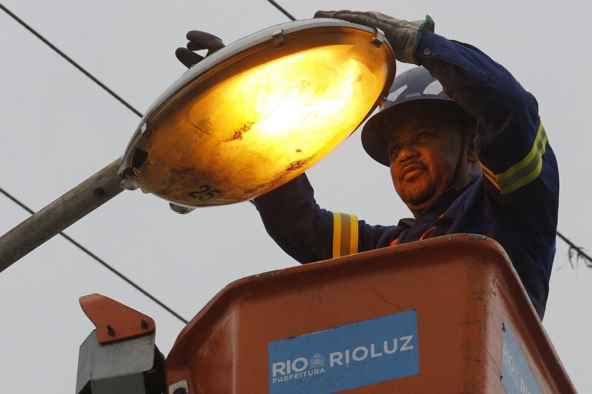 Iluminar é transformar: 35 anos da RioLuz a serviço da cidade do Rio de Janeiro