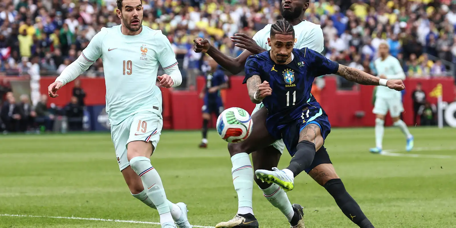 Raphinha e Wesley desconvocados: Brasil perde jogadores importantes para amistoso