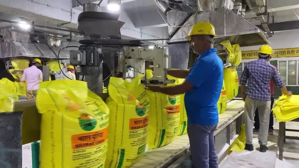 Agricultores da Índia enfrentam escassez de fertilizantes devido a tensões no Oriente Médio