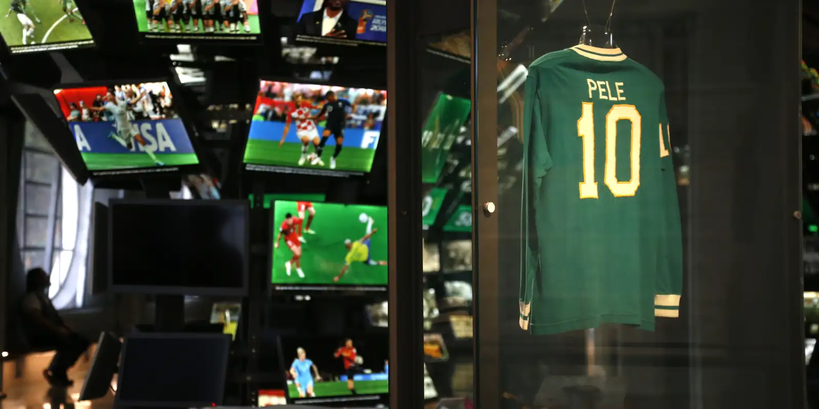 Museu do Futebol inova com audioguia em formato de programa de rádio