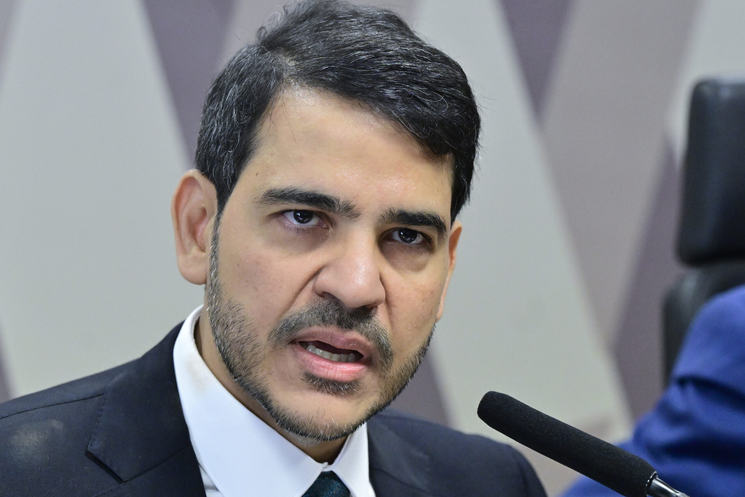 Defesa de cidadãos pedirem impeachment de ministros do STF: análise da fala de Messias durante sabatina