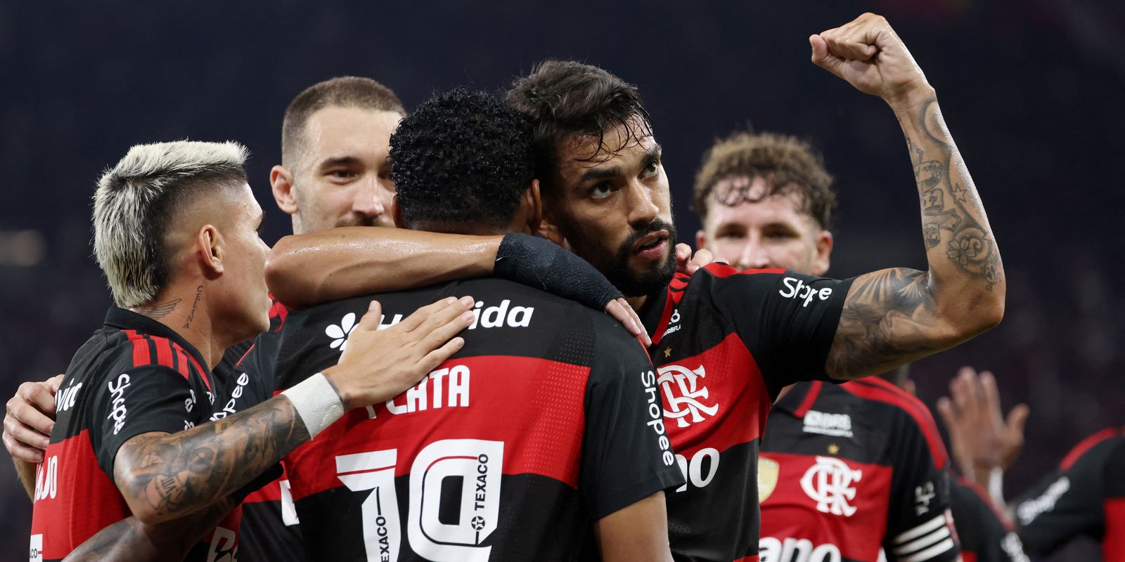 Flamengo conquista vitória de virada sobre o Santos por 3 a 1 no Brasileirão