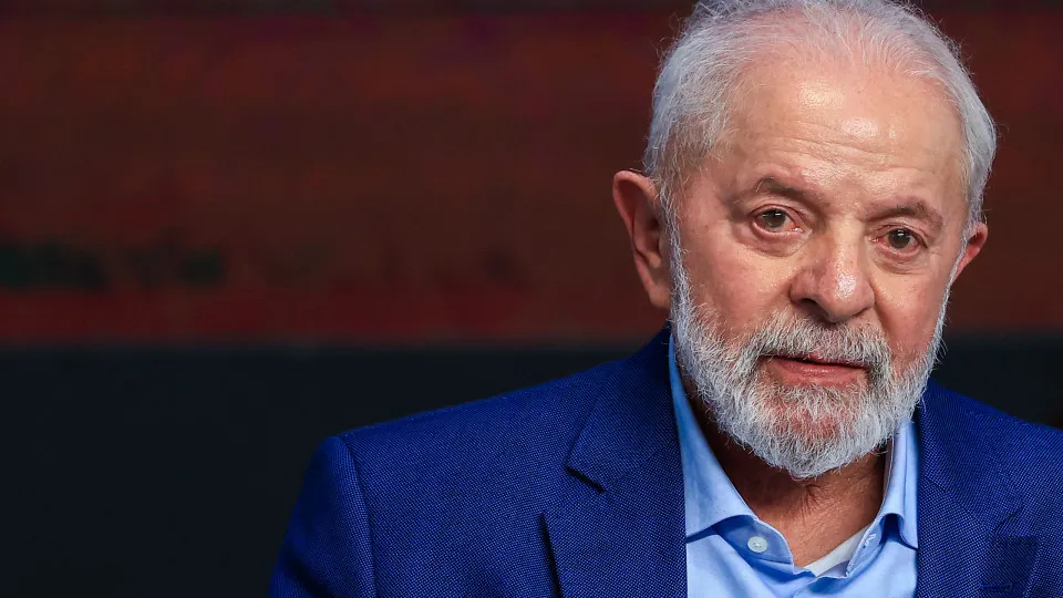 Presidente do PT fala sobre possível ausência de Lula nas eleições