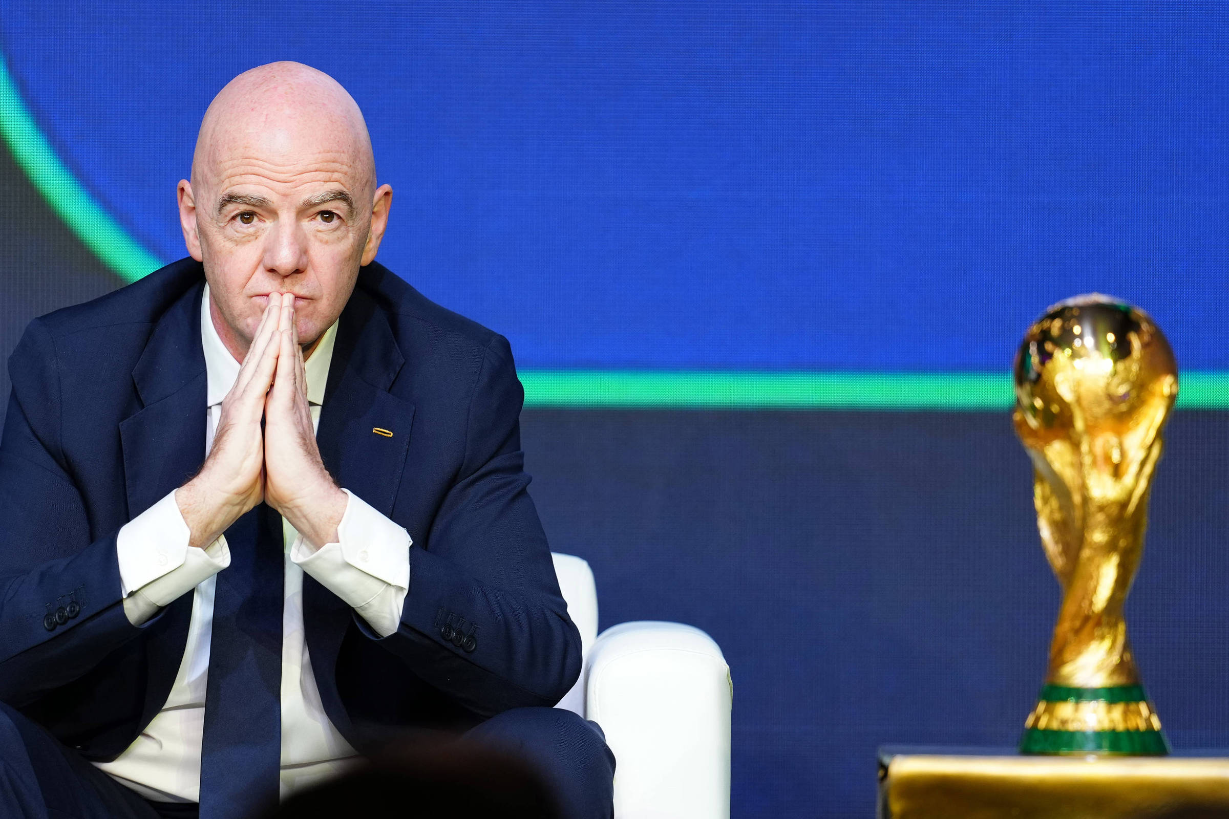Preocupações extracampo ofuscam expectativas a um mês da Copa do Mundo