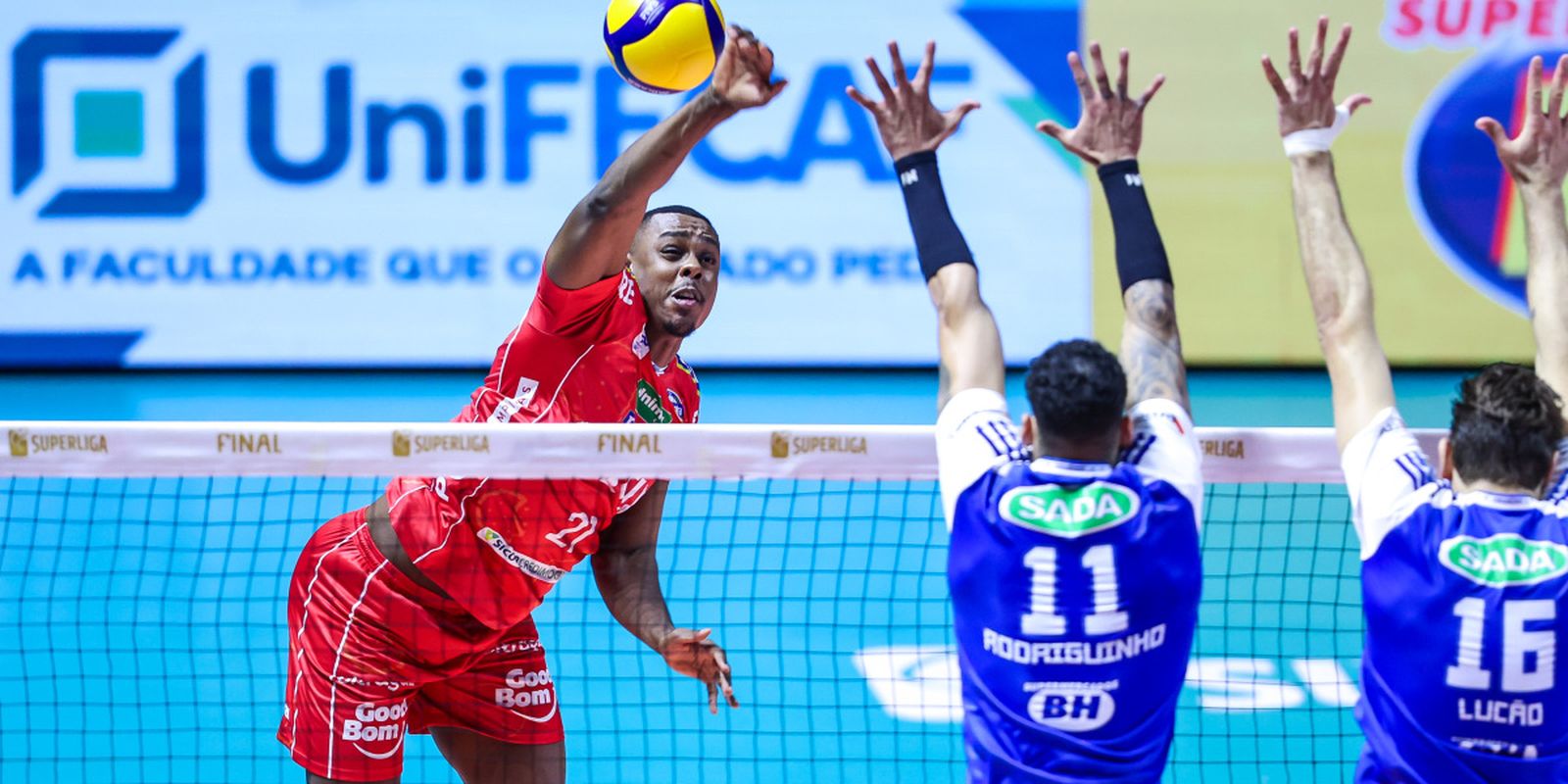 Sada Cruzeiro conquista décimo título da Superliga com vitória sobre Vôlei Renata