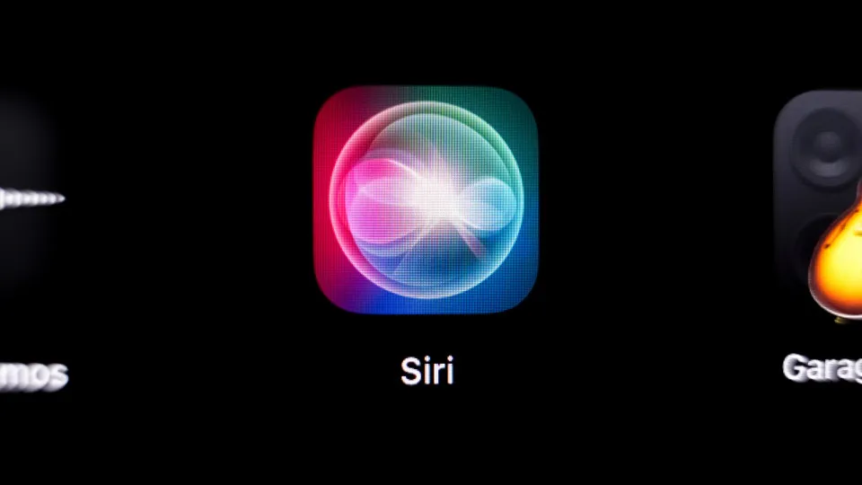 Apple anuncia que Assistente de IA poderá apagar conversas automaticamente
