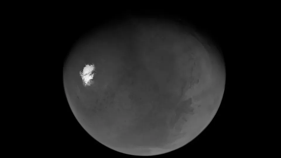 Sonda Psyche da NASA captura novas imagens de Marte durante missão rumo ao asteroide