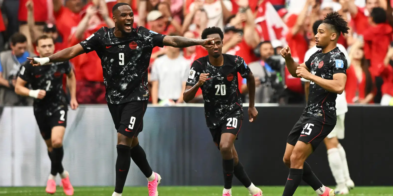 Canadá conquista primeira vitória em uma Copa do Mundo ao golear o Catar por 6 a 0