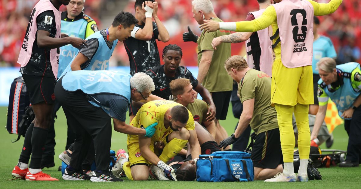 Koné, do Canadá, sofre grave lesão em partida contra o Catar na Copa do Mundo de 2026