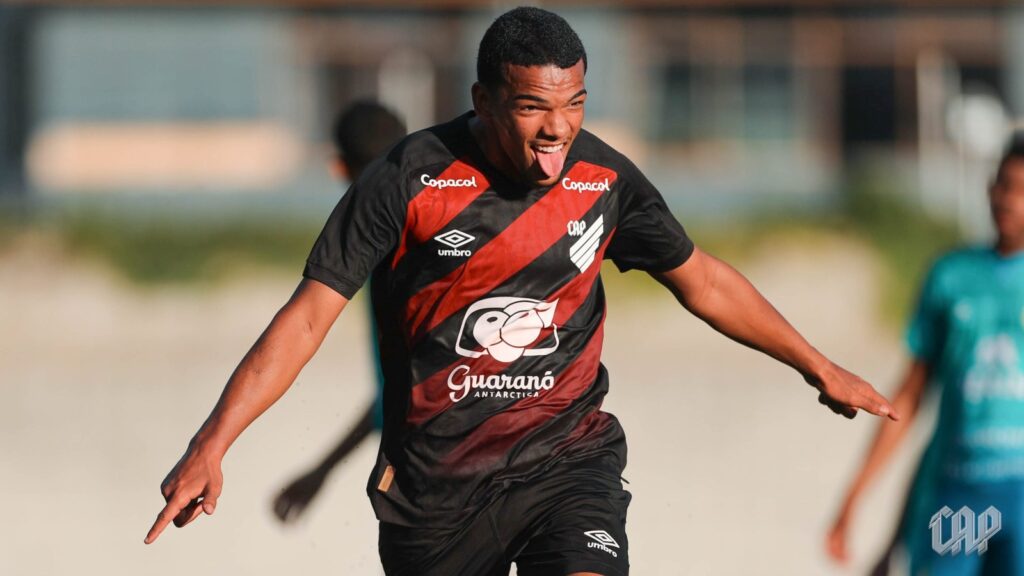 Athletico-PR estende contrato de Bruno Gabriel até 2029