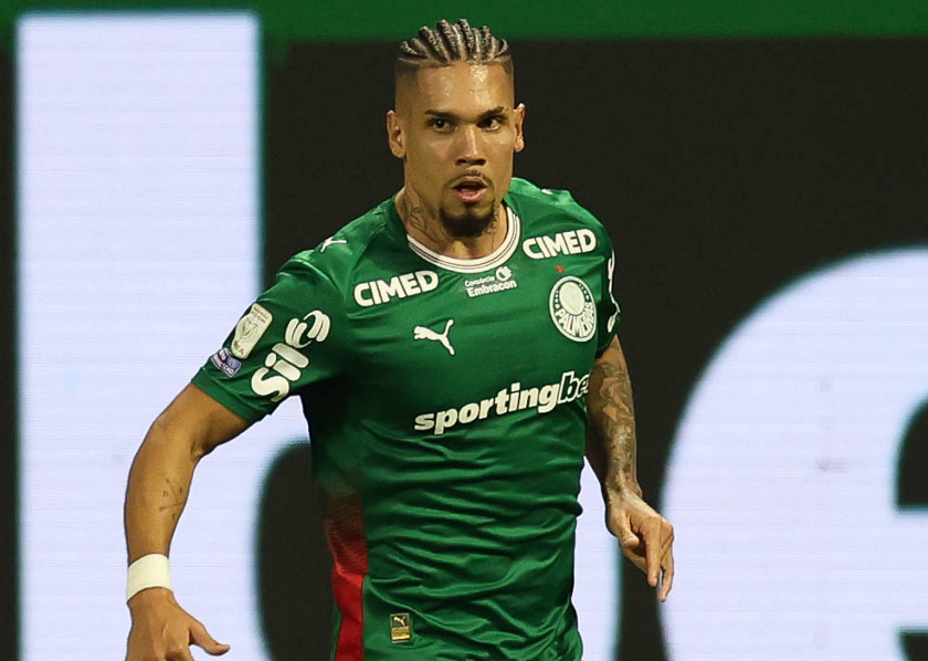 Paulinho Desfalca o Palmeiras após Entorse no Tornozelo