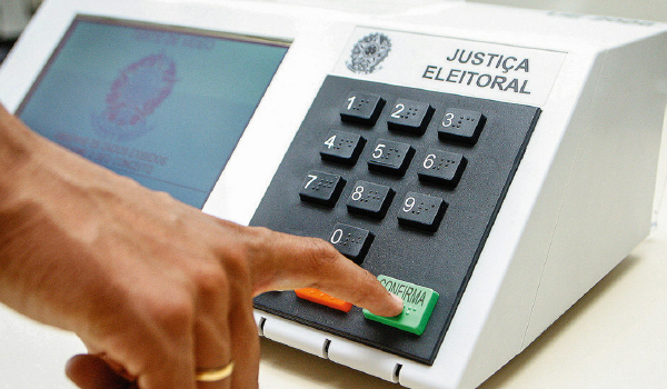 Eleições 2026: Do Voto Restrito à Democracia e o Futuro do Brasil