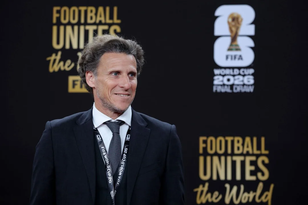 Diego Forlán assume comando da seleção uruguaia após desempenho decepcionante na Copa do Mundo