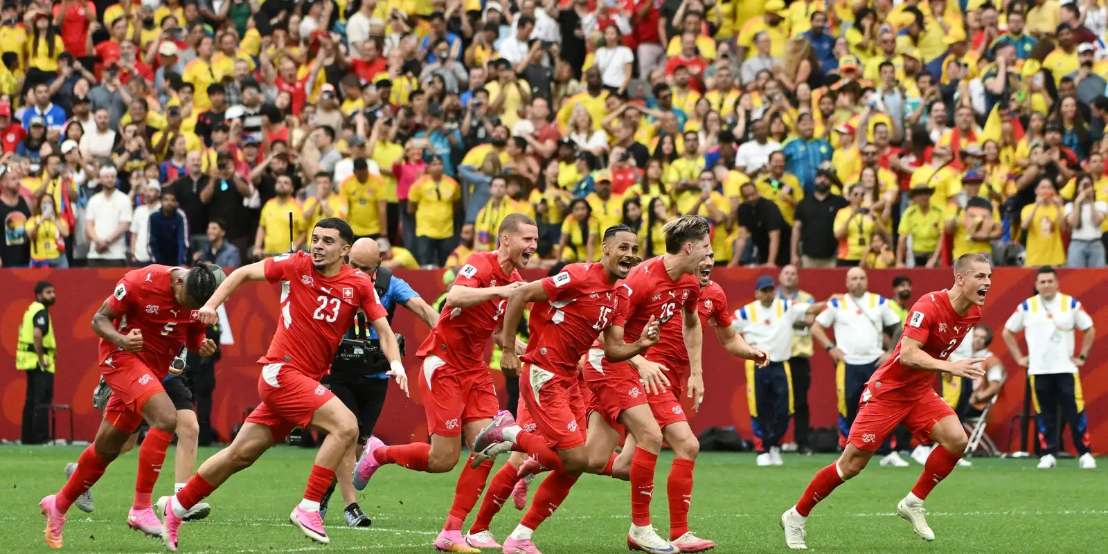 Suíça avança às quartas da Copa do Mundo após 72 anos com vitória nos pênaltis sobre a Colômbia