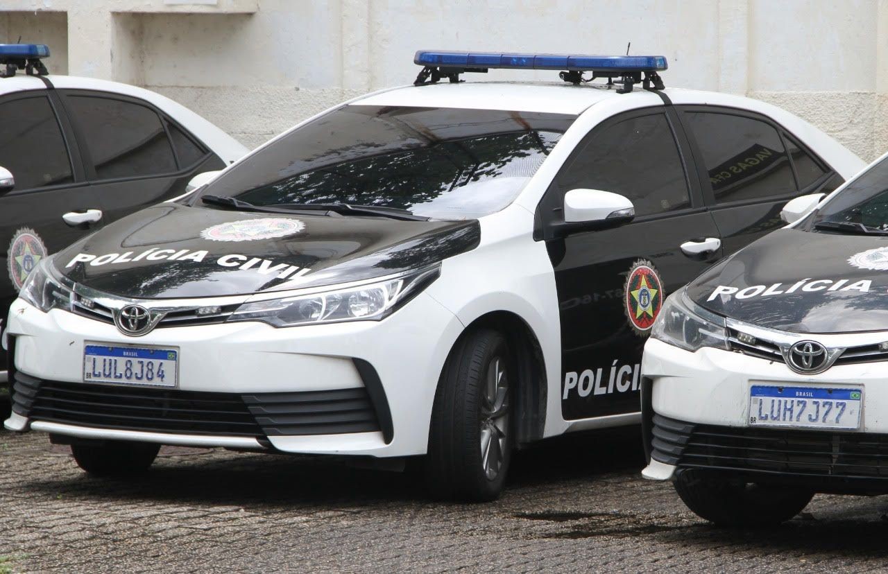 Homem é preso em flagrante por tráfico após dupla tentativa de fuga em Nova Friburgo