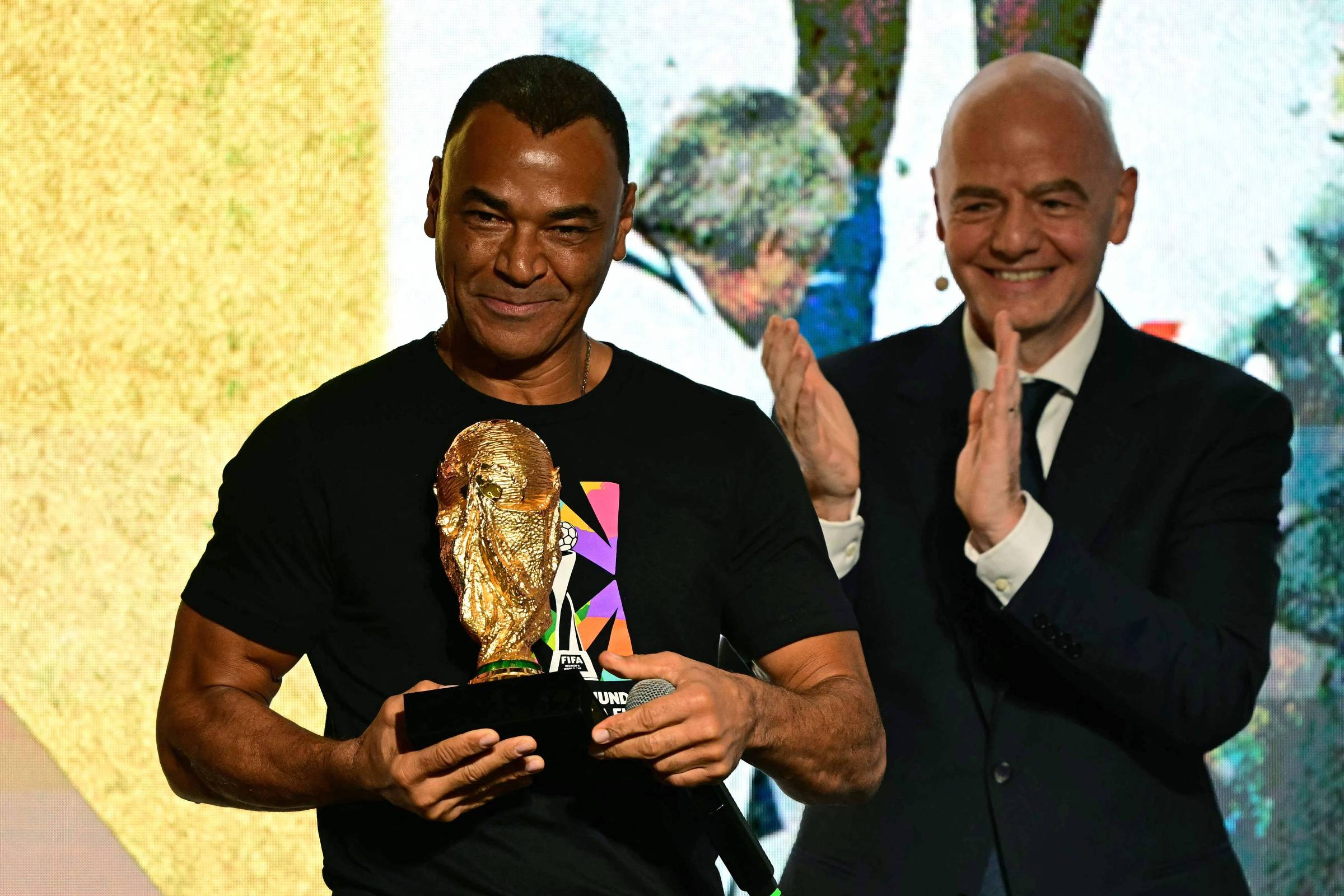 Cafu Apoia Gianni Infantino em Meio a Críticas sobre Proposta de Subsidiária da FIFA