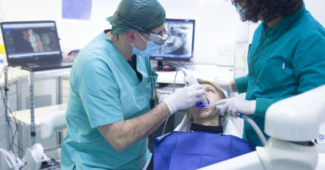 A Relação Entre Dengue e Tratamentos Odontológicos: O Que Você Precisa Saber