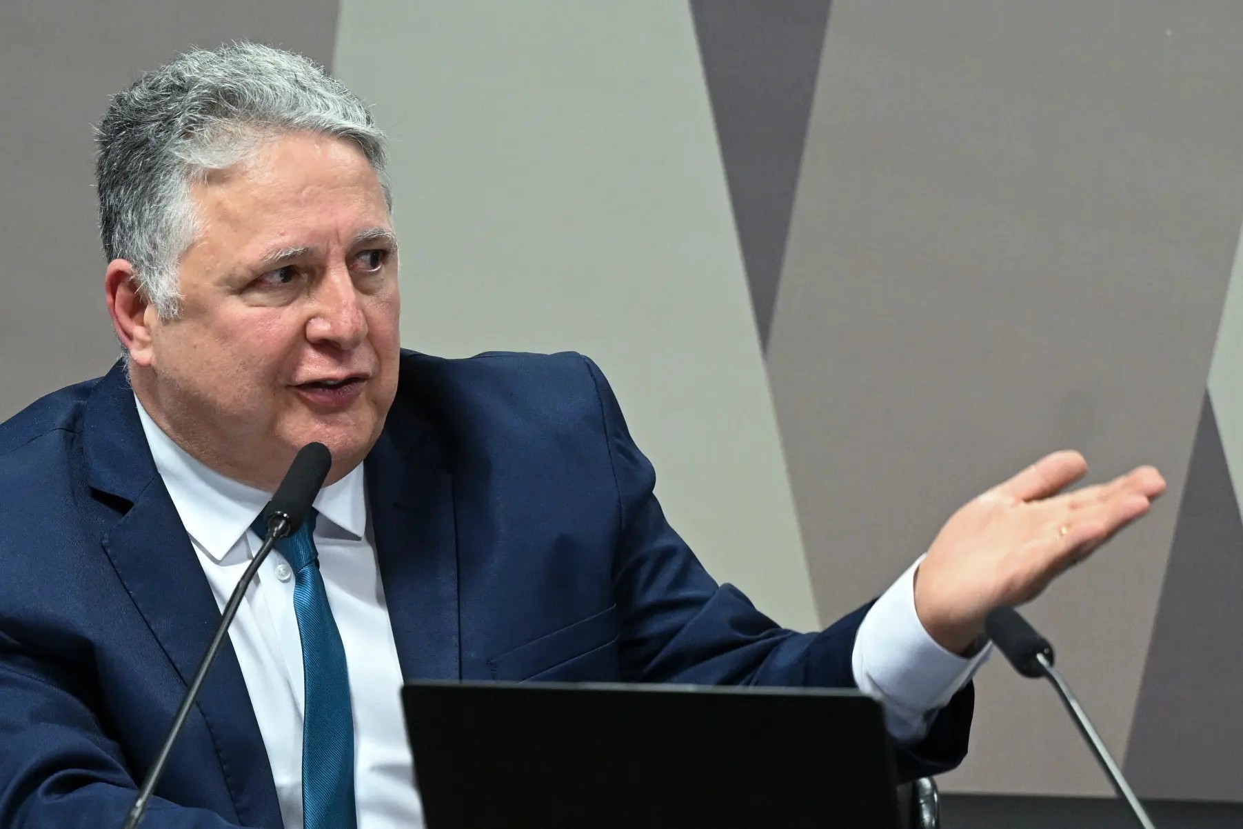 Justiça Determina Inelegibilidade de Anthony Garotinho por Oito Anos