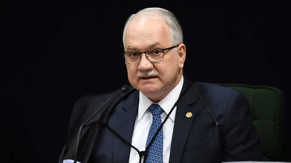 Ministro Fachin Defende Regulamentação Salarial e Transparência no Judiciário