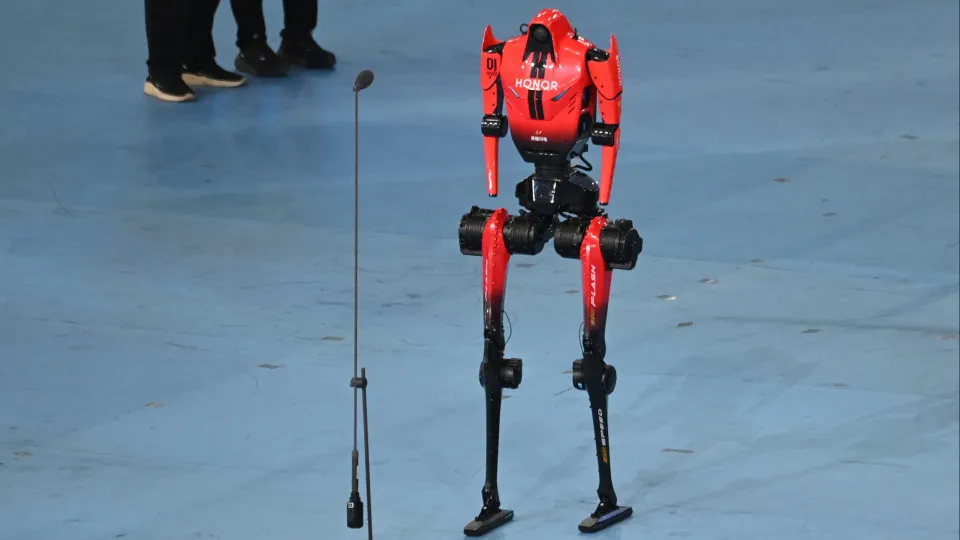 Robô Humanoide Lightning Supera Recorde de Velocidade em 100 Metros