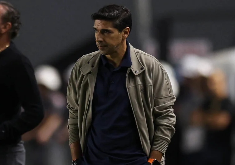 Abel Ferreira Destaca Estratégia do Palmeiras e Comenta Denúncia do STJD