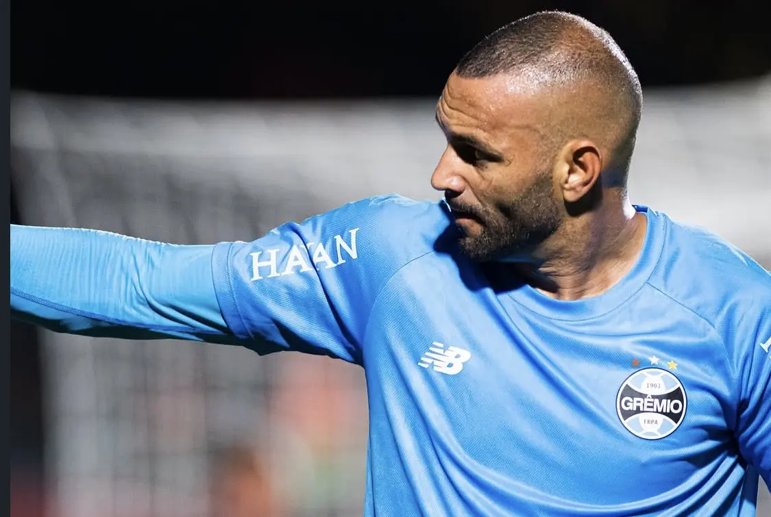 Weverton critica derrota do Grêmio e comenta sobre regra anticera