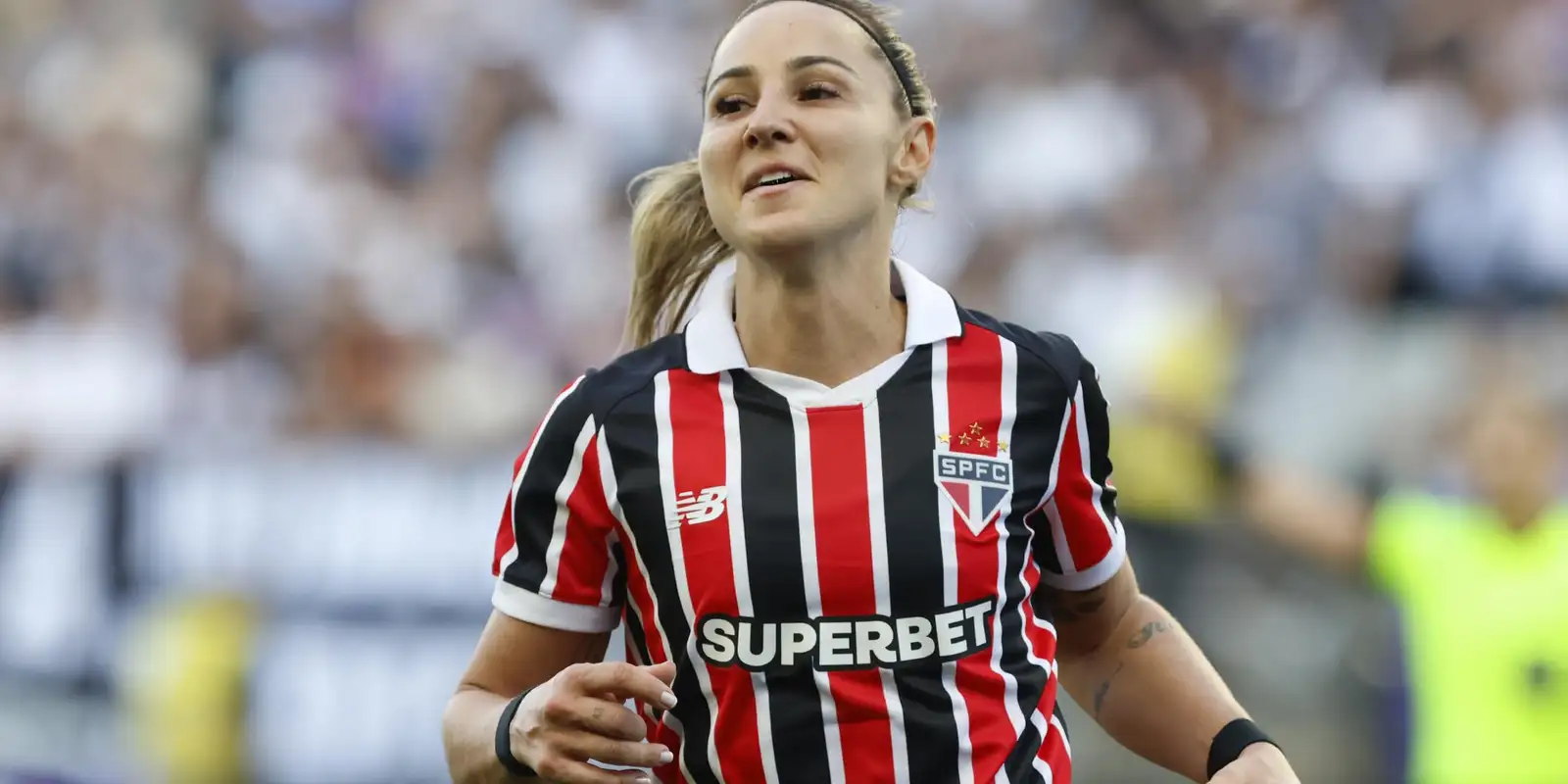 São Paulo Derrota Corinthians e Se Aproxima do Título Histórico no Brasileirão Feminino