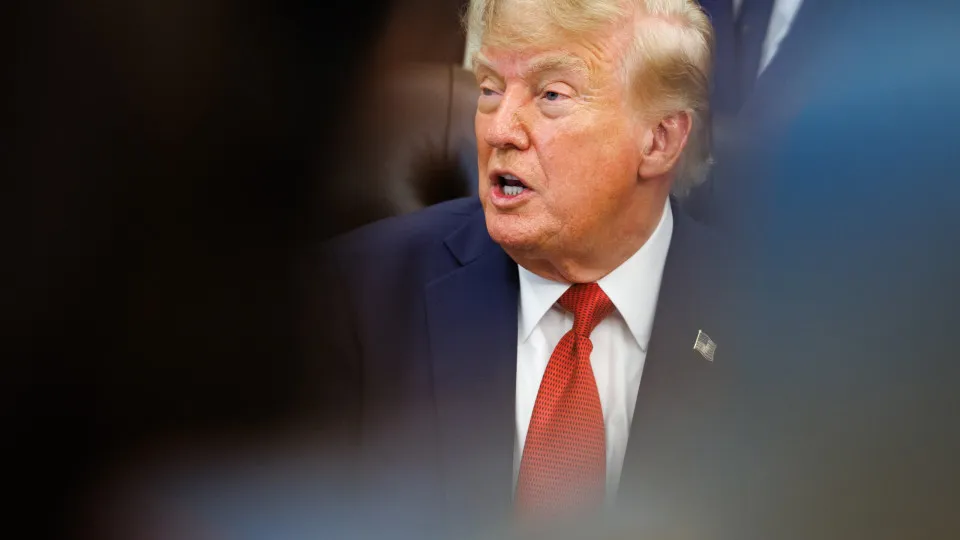 Trump Defende Avanço da Inteligência Artificial